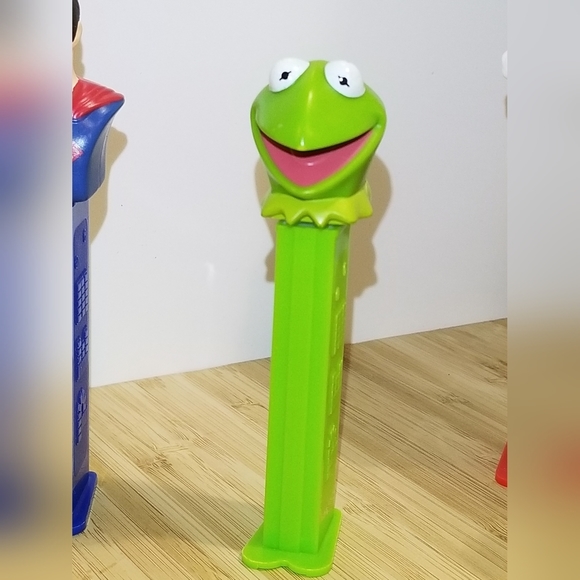 Lot of six Pez dispensers - Picture 8 of 9